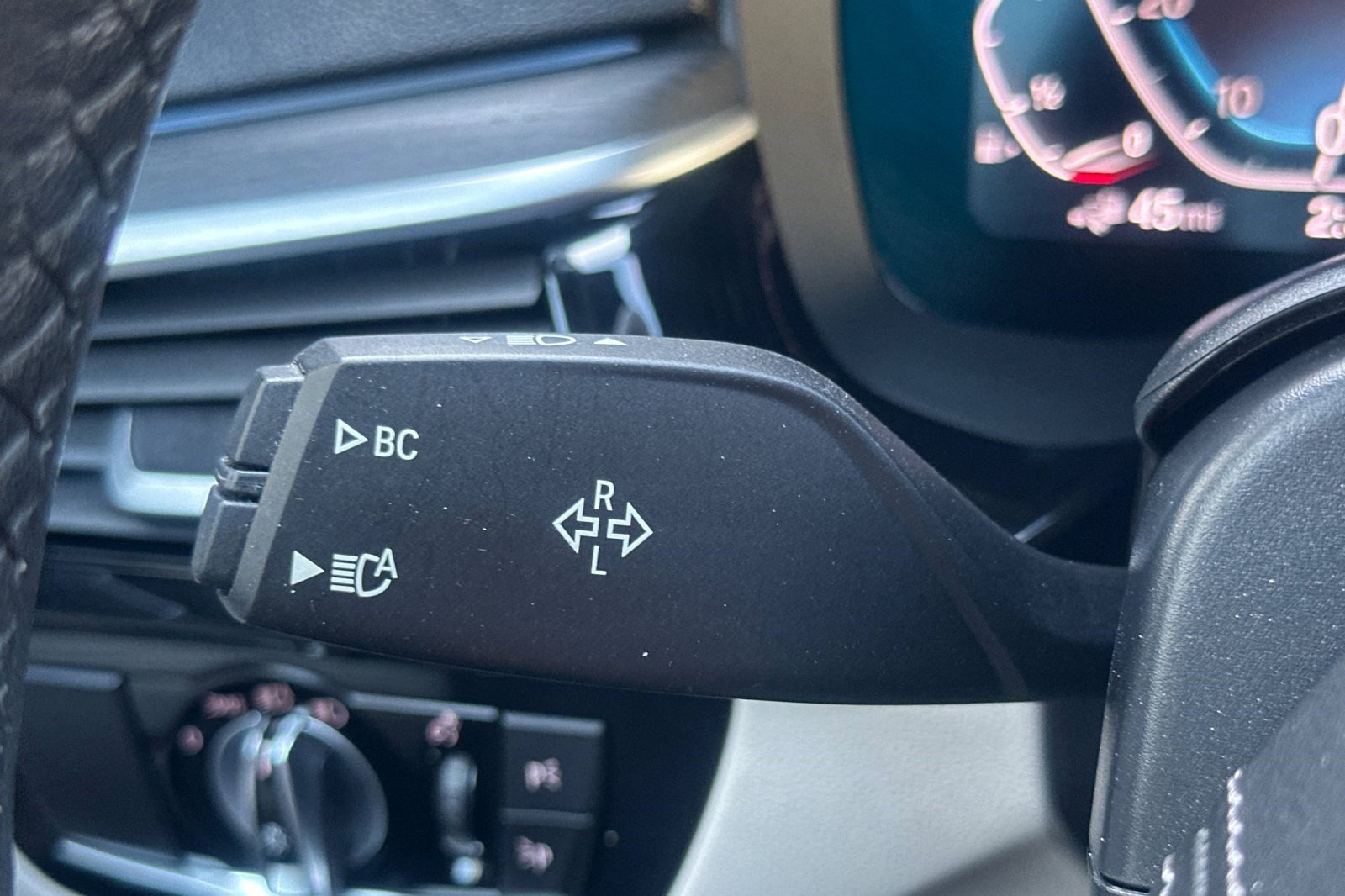 Certified 2023 BMW 530e xDrive w/ Executive Package image 33