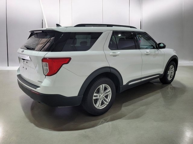 Used 2022 Ford Explorer XLT image 24