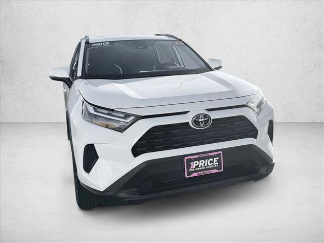 Used 2024 Toyota RAV4 XLE video 3