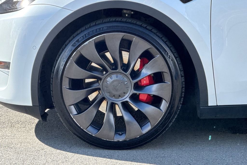 Used 2022 Tesla Model Y Performance AWD/4WD image 23