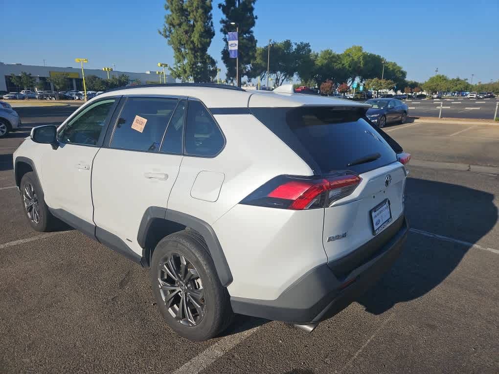 Used 2024 Toyota RAV4 XLE Premium w/ Weather Package AWD/4WD image 5