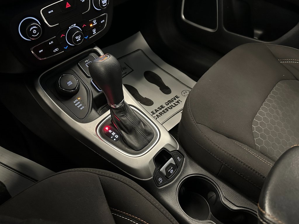 Used 2020 Jeep Compass Sport w/ Cold Weather Group image 15