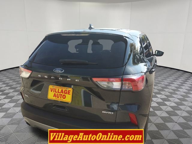 Used 2022 Ford Escape SEL image 13