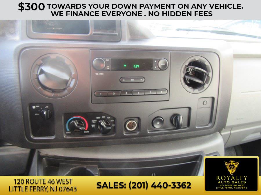 Used 2011 Ford E-150 and Econoline 150 E-150 XLT image 35