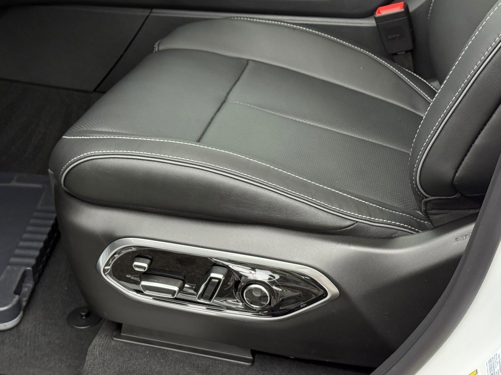 New 2025 Jeep Grand Cherokee Overland w/ Adv Protech Group III image 18