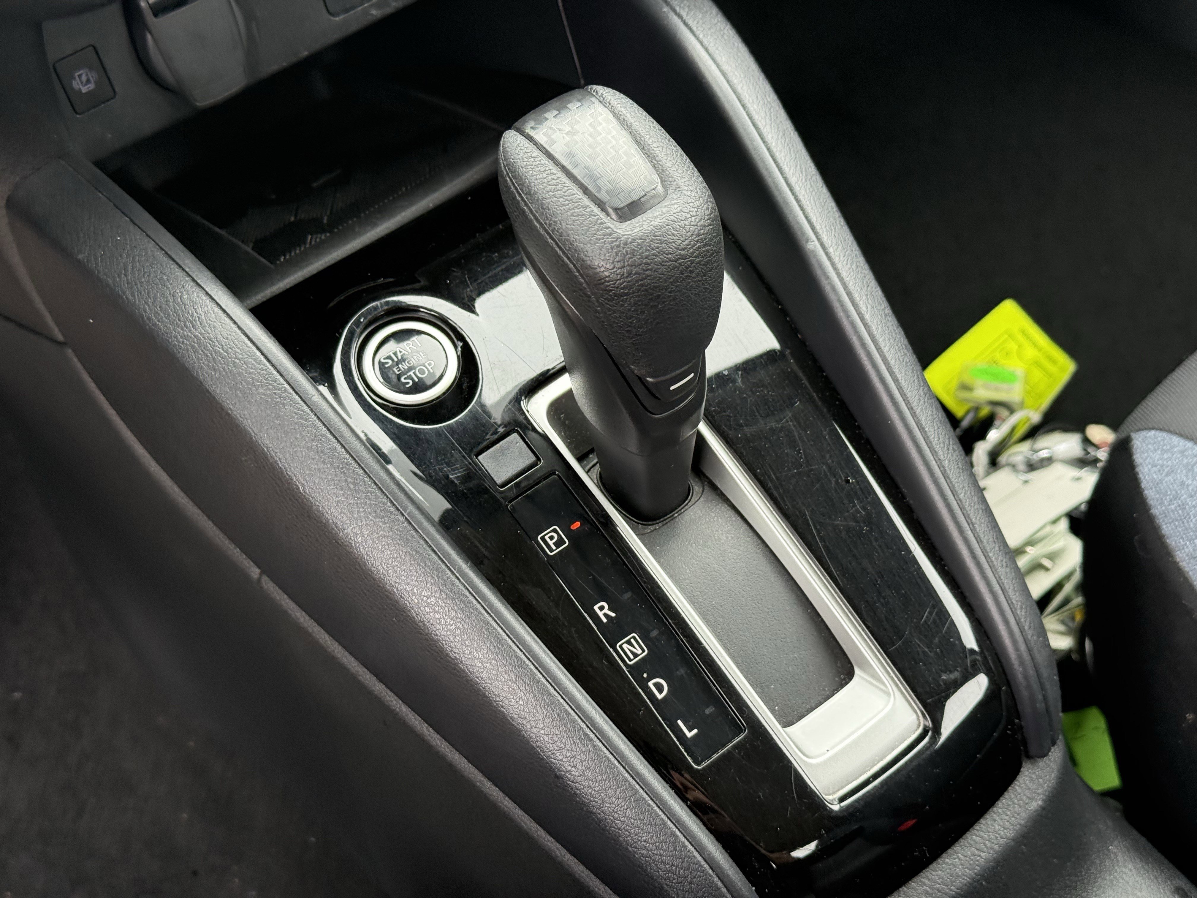 Used 2023 Nissan Versa SV FWD image 23