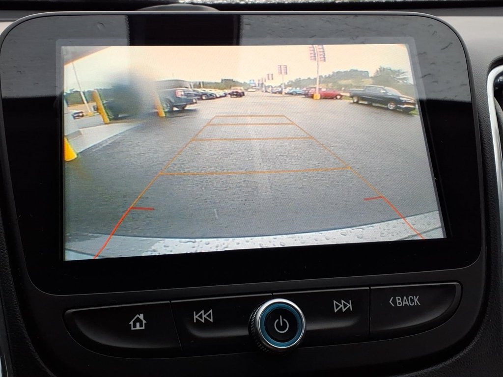 Used 2018 Chevrolet Malibu LT FWD image 22