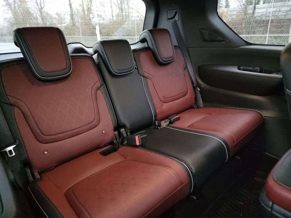 Used 2025 INFINITI QX80 Autograph w/ Autograph Exterior Package image 10