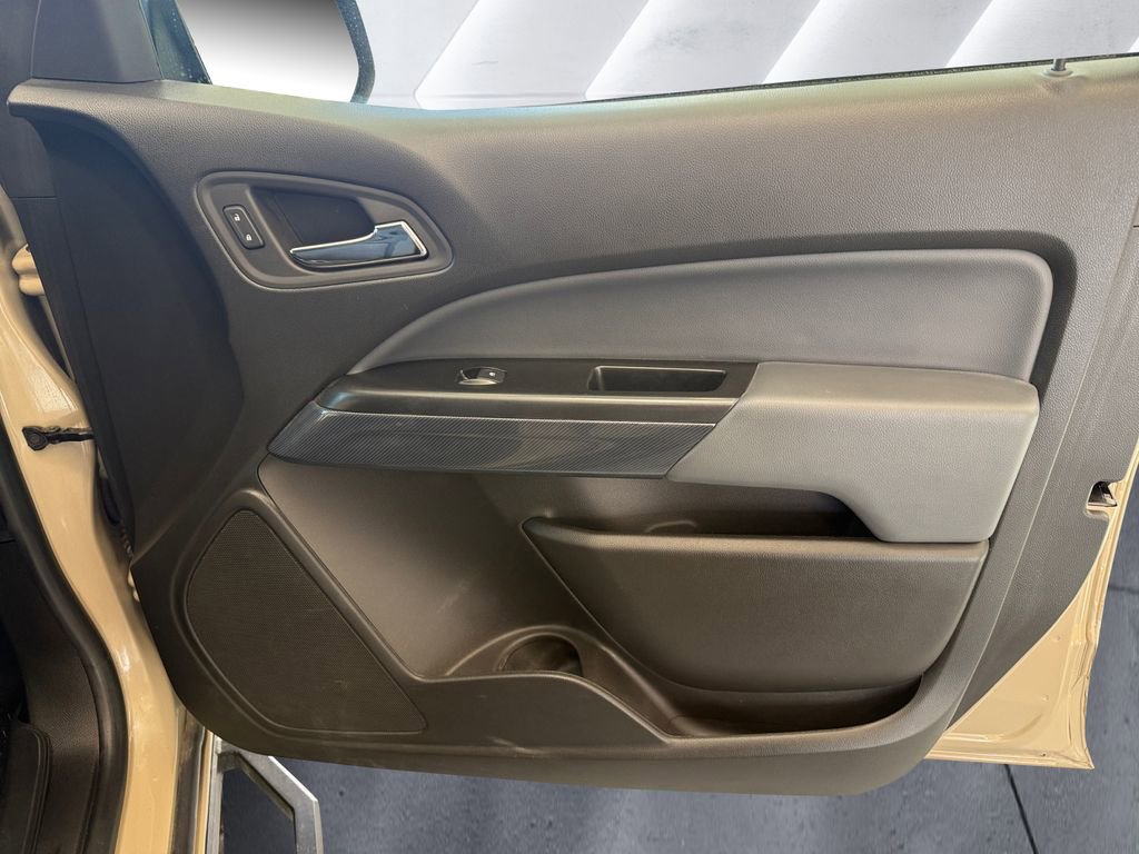 Used 2022 Chevrolet Colorado Z71 w/ Safety Package image 15