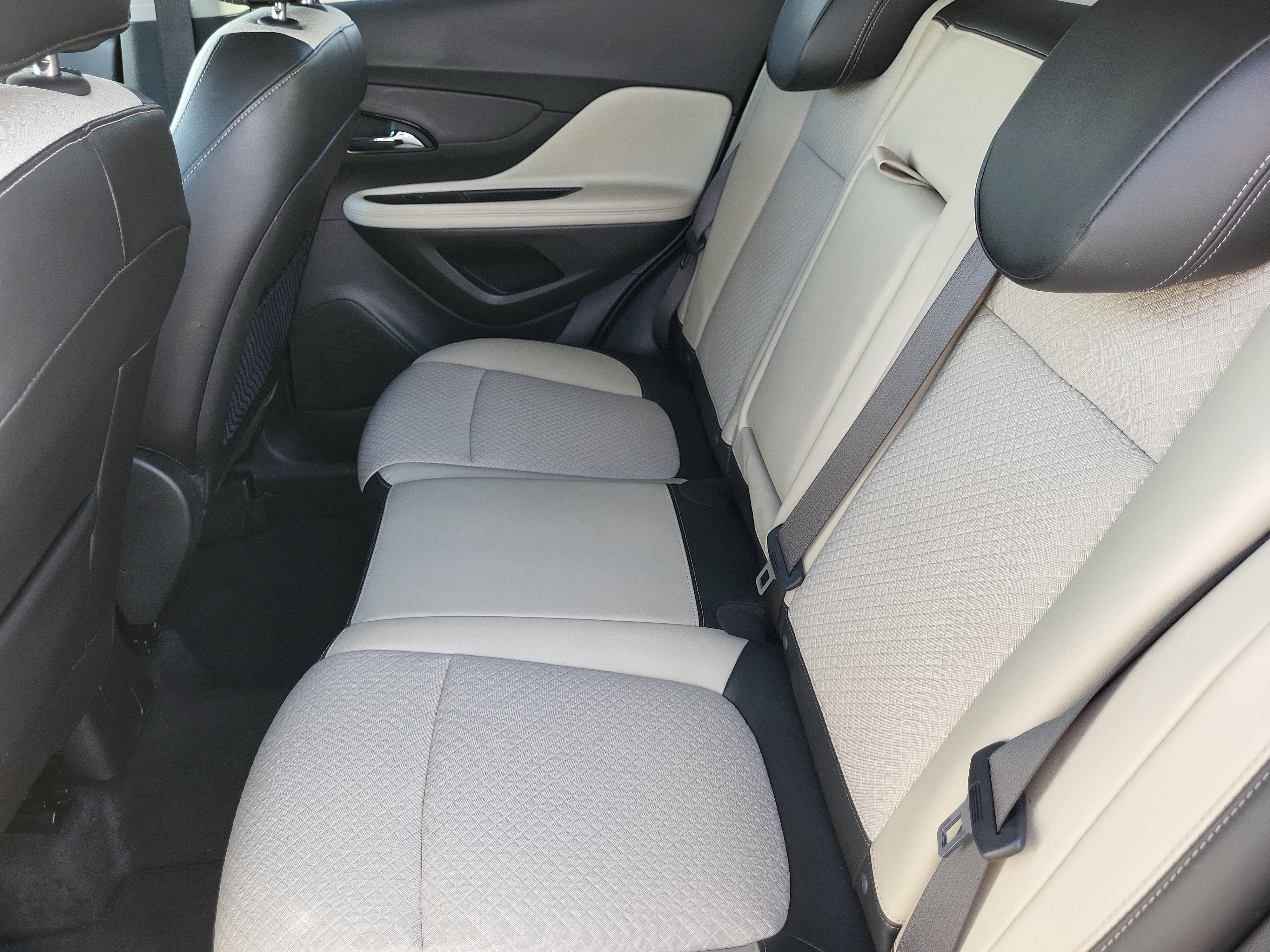 Used 2019 Buick Encore Preferred image 15