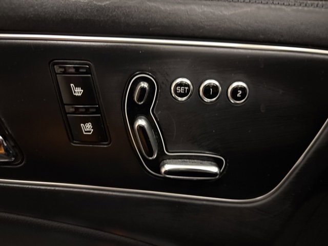 Used 2015 Kia K900 Premium w/ Interior Highline Package image 11