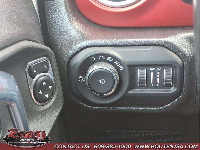Used 2022 Jeep Wrangler Rubicon w/ LED Lighting Group AWD/4WD image 25
