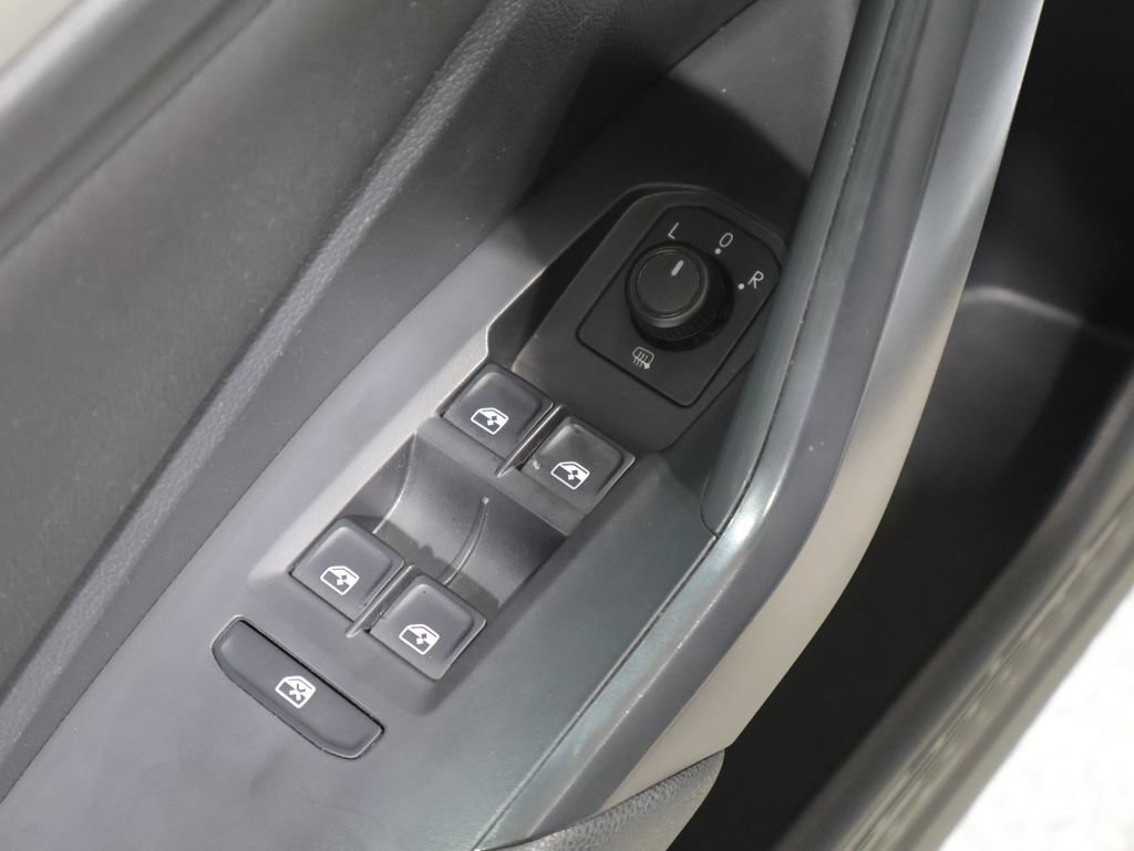 Used 2020 Volkswagen Jetta R-Line w/ R-Line Cold Weather Package FWD image 14