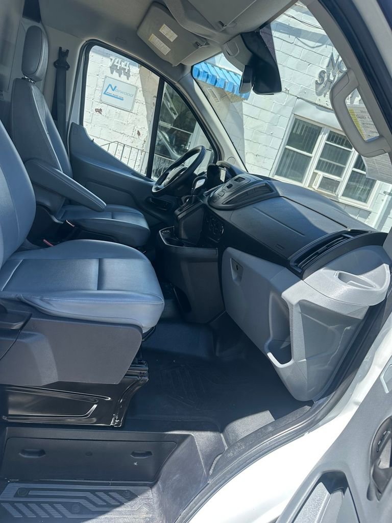 Used 2019 Ford Transit 150 148 Low Roof RWD image 31