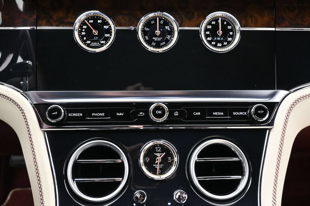 Used 2021 Bentley Continental GT AWD/4WD image 18