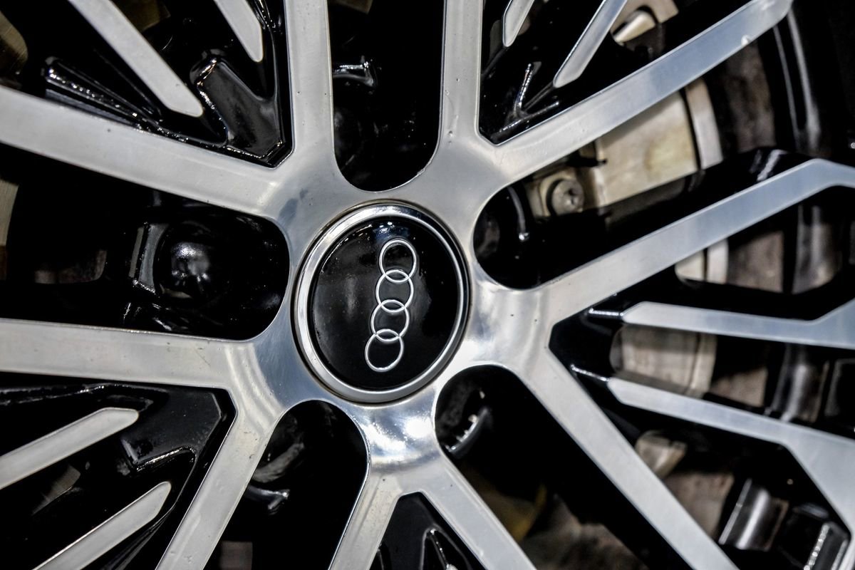 Used 2017 Audi A6 3.0T Premium Plus w/ Driver Assistance Package image 57