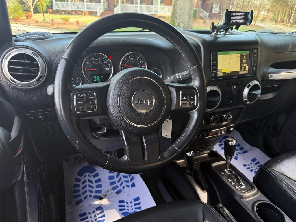 Used 2015 Jeep Wrangler Unlimited Rubicon w/ Dual Top Group image 55