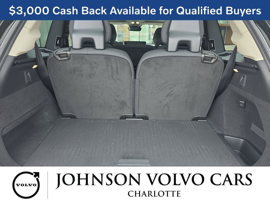 New 2026 Volvo XC90 B6 Plus w/ Protection Package Premier image 13