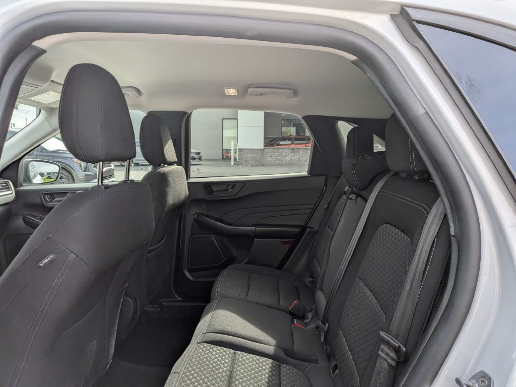 Used 2025 Ford Escape Active AWD/4WD image 11