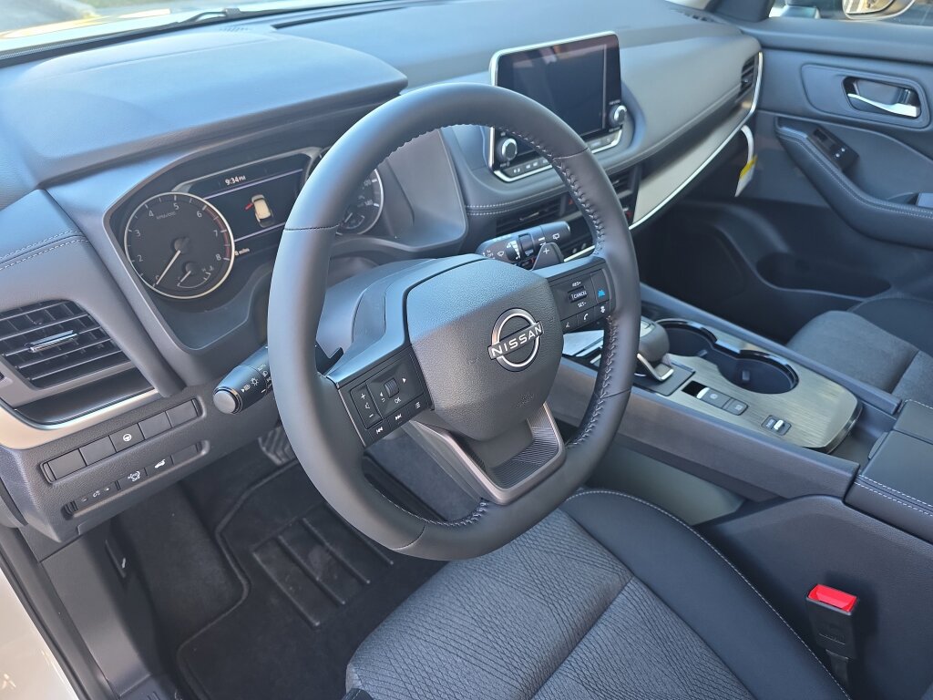 New 2026 Nissan Rogue SV w/ Cold Weather Package FWD image 6