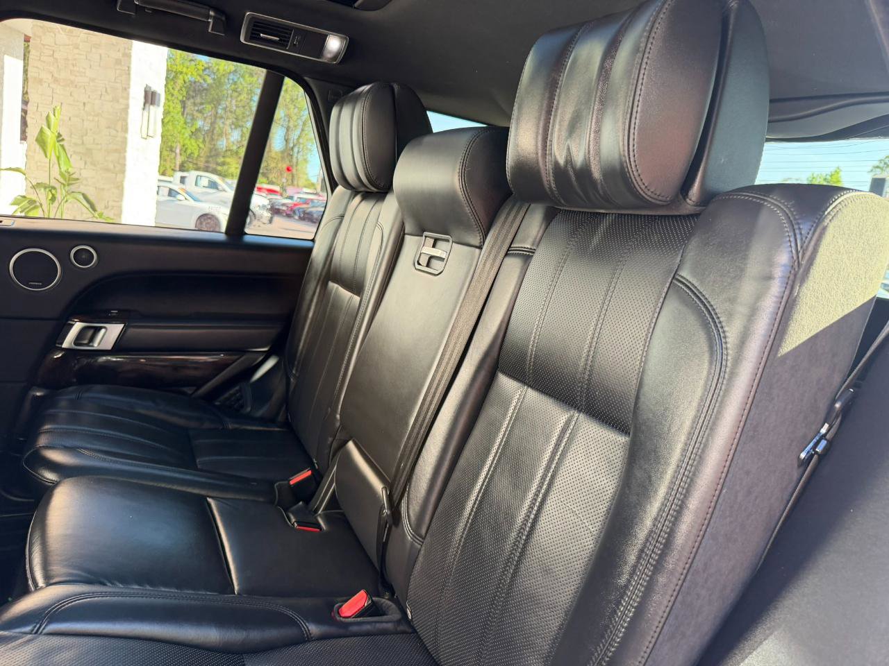 Used 2016 Land Rover Range Rover HSE image 37