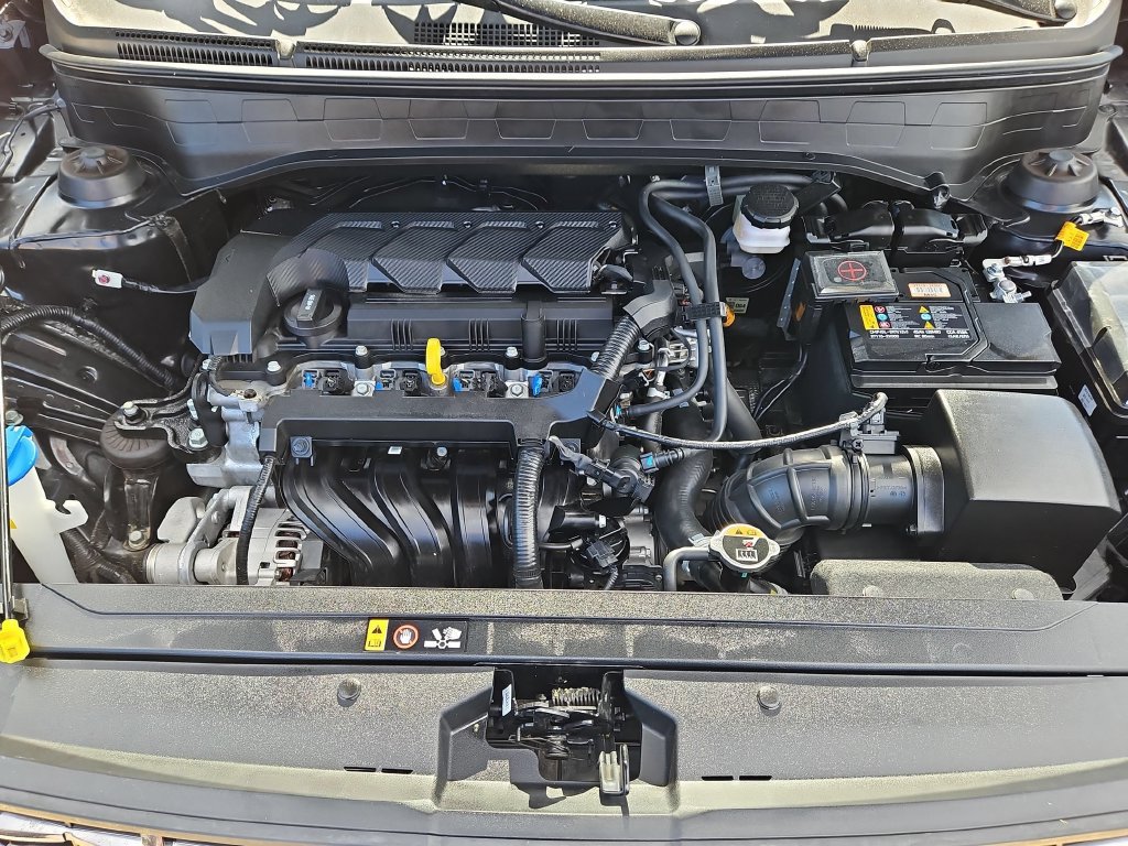 Used 2026 Hyundai Venue SEL FWD image 32
