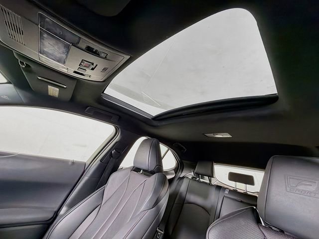 Used 2020 Lexus UX 250h F Sport w/ F Sport Premium Package image 32