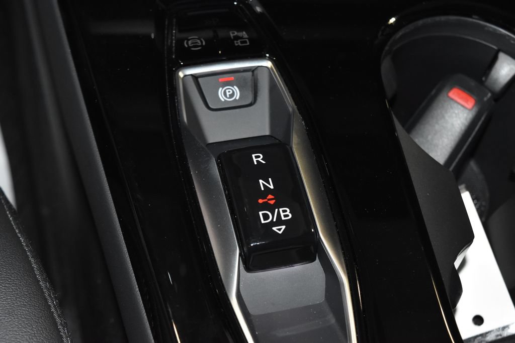 Used 2025 Audi Q6 e-tron Premium Plus AWD/4WD image 16