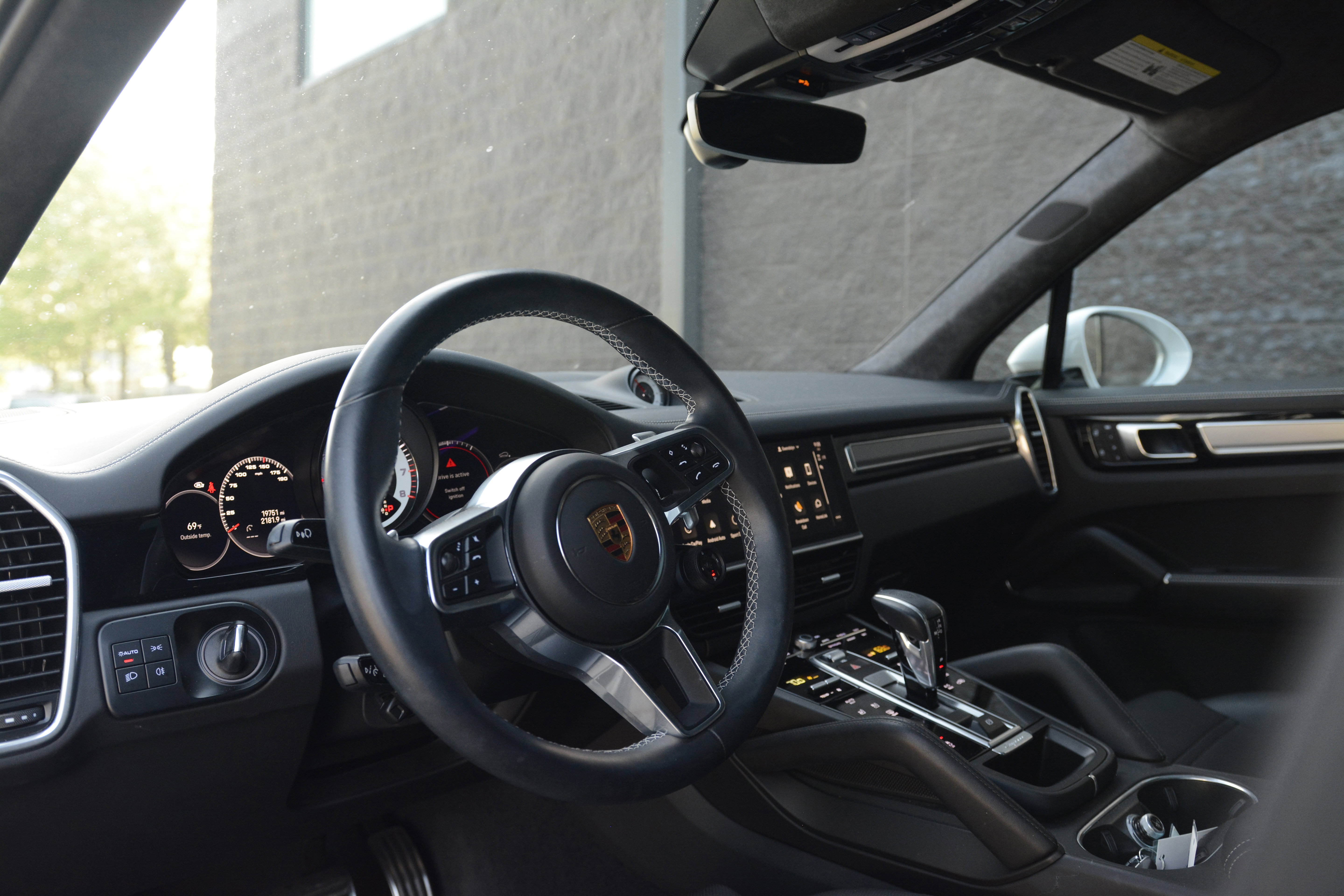 Certified 2022 Porsche Cayenne GTS AWD/4WD image 4