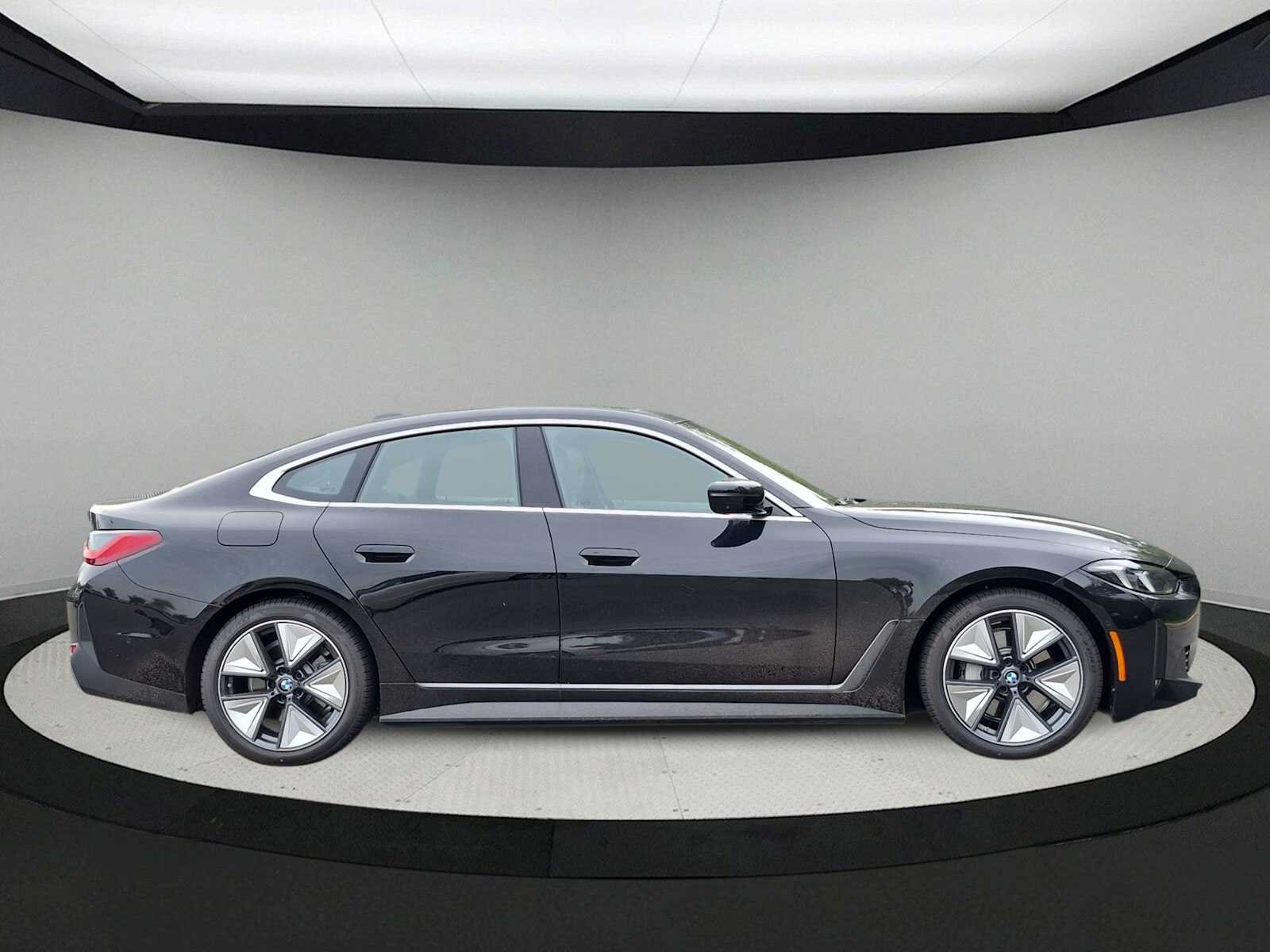 New 2026 BMW i4 xDrive40i w/ Premium Package AWD/4WD image 9