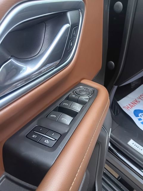 Used 2021 Chevrolet Suburban High Country image 12