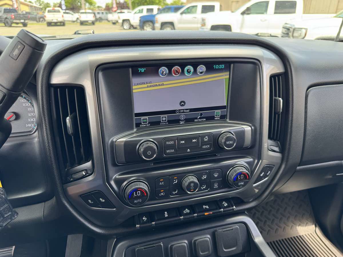 Used 2018 Chevrolet Silverado 1500 LT w/ All Star Edition AWD/4WD image 28