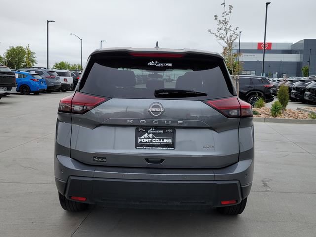 Used 2025 Nissan Rogue SV AWD/4WD image 4
