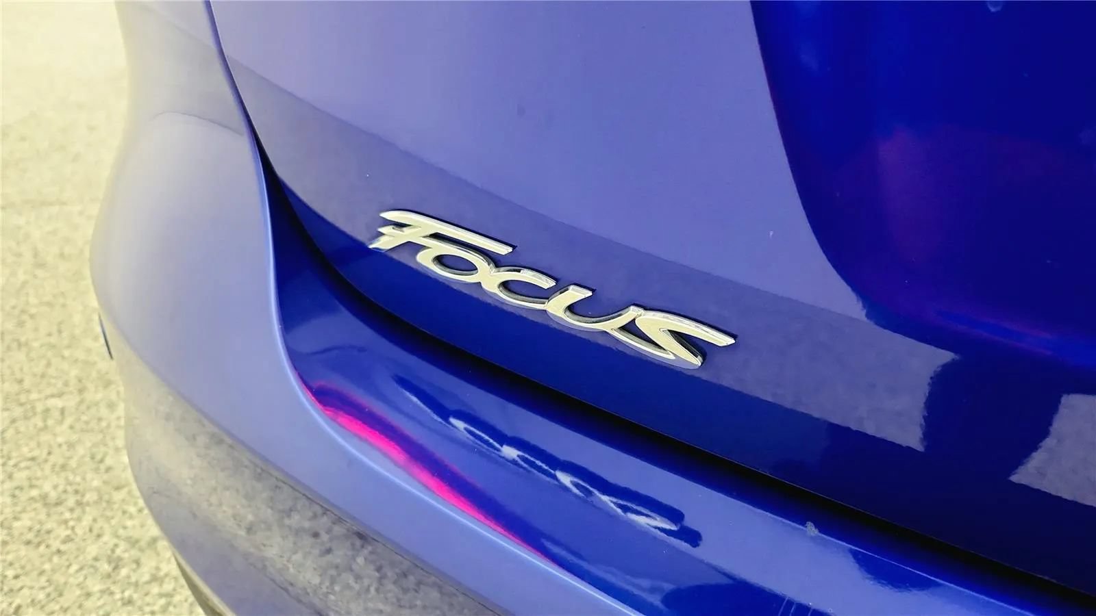 Used 2015 Ford Focus Titanium FWD image 17