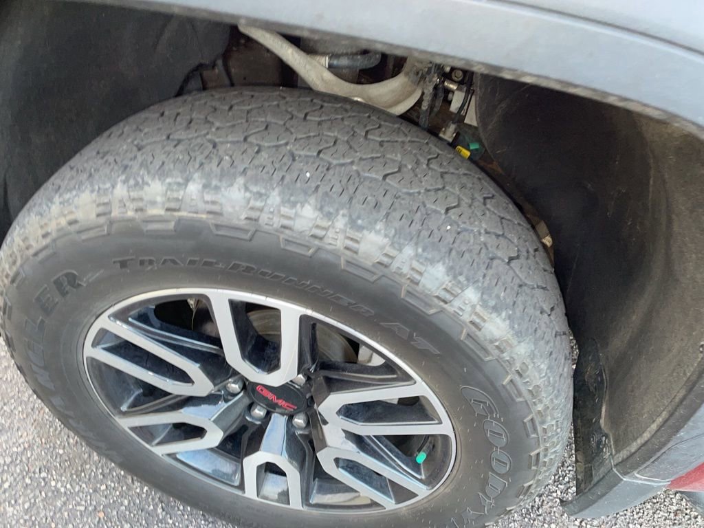 Used 2023 GMC Sierra 1500 AT4 w/ Technology Package image 6