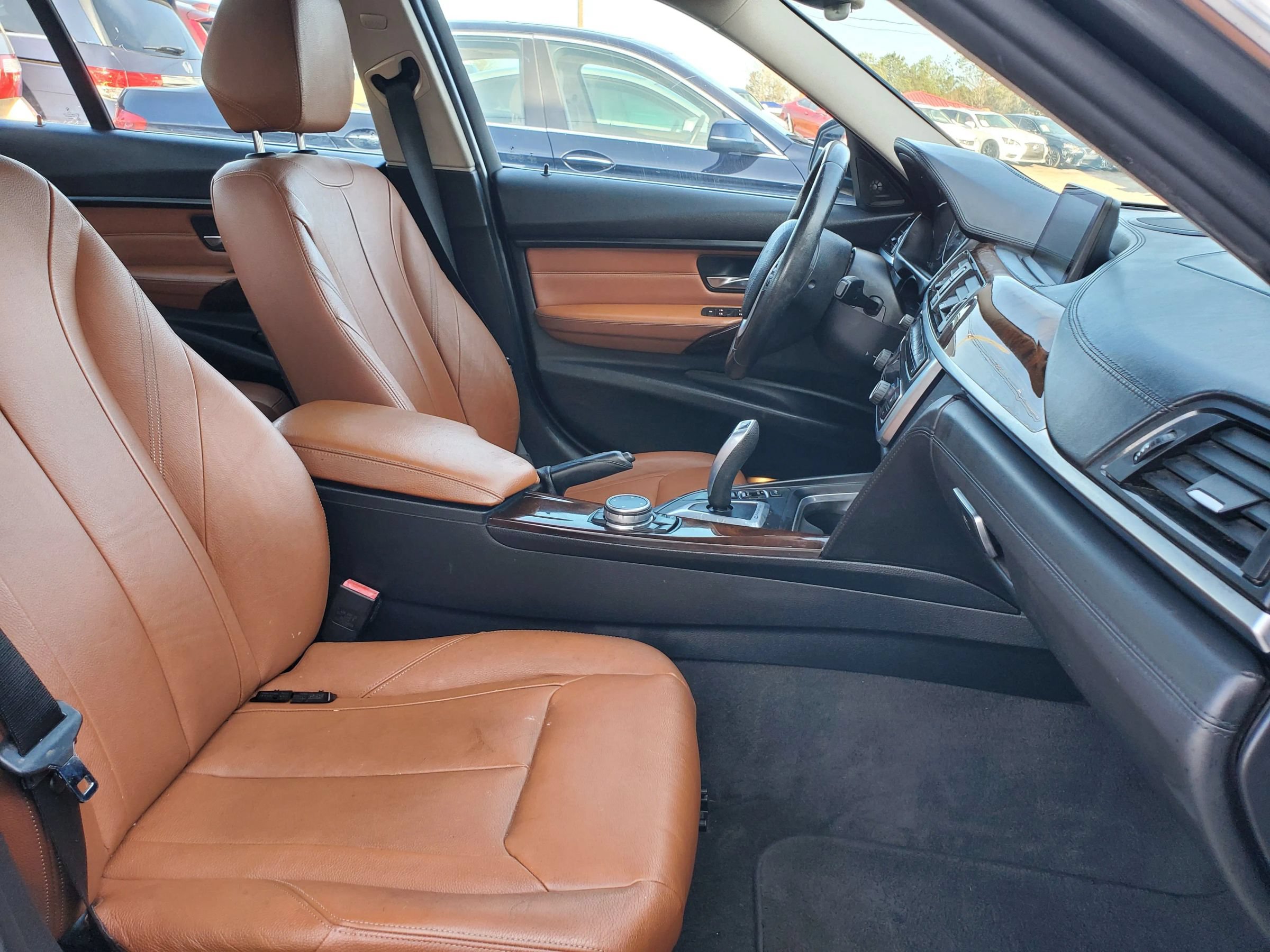 Used 2015 BMW ActiveHybrid 3 w/ Technology Package RWD image 24