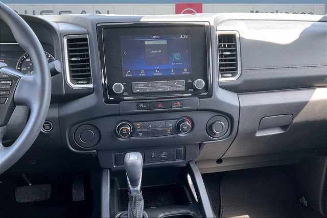 Used 2024 Nissan Frontier SV w/ Technology Package RWD image 10