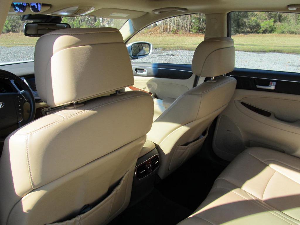Used 2014 Hyundai Genesis 3.8 w/ Technology Package 03 image 30