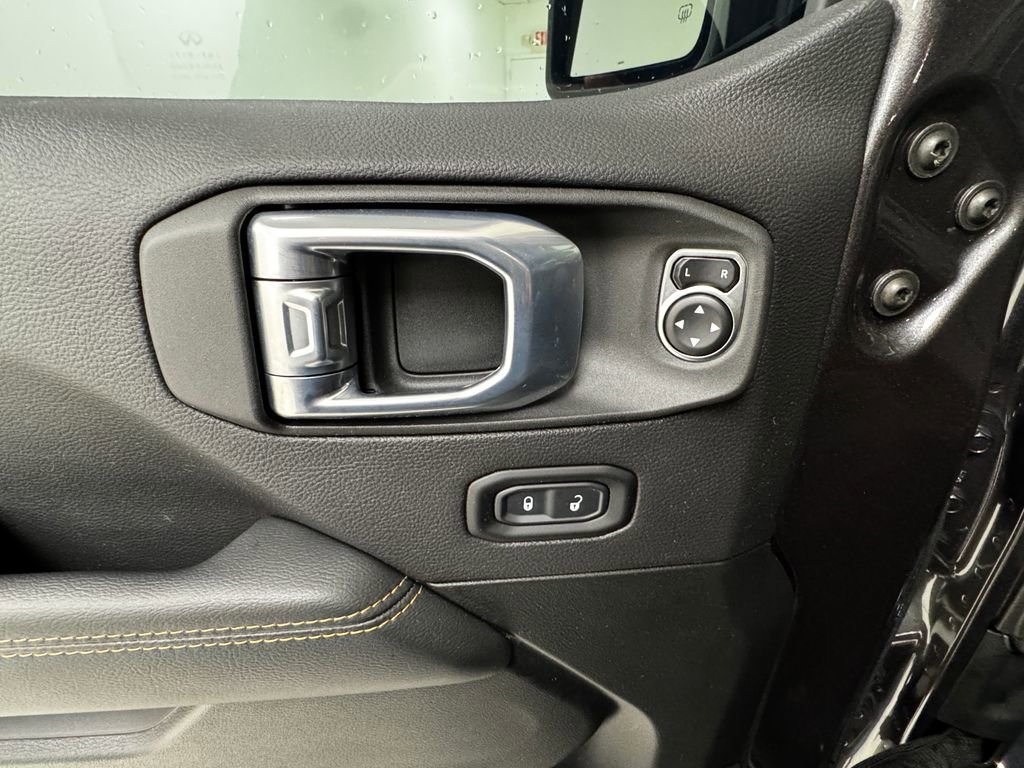 Used 2021 Jeep Wrangler Unlimited Sahara image 27