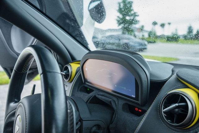 Used 2020 McLaren 720S Performance RWD image 32