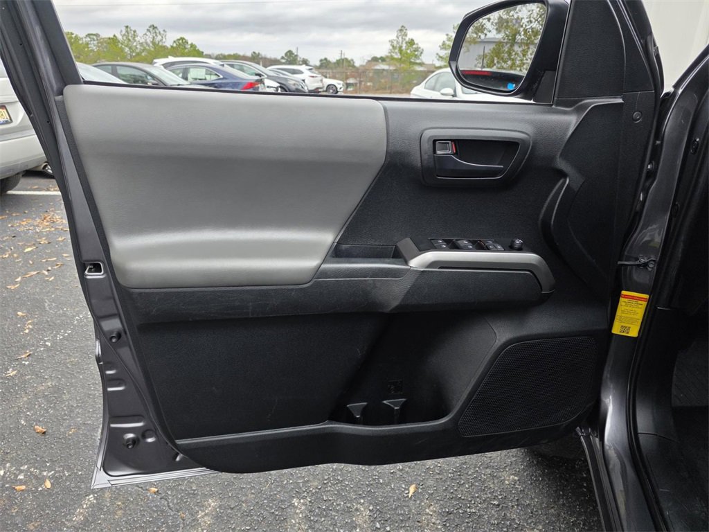 Used 2022 Toyota Tacoma SR5 image 12