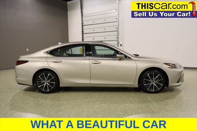 Used 2024 Lexus ES 350 w/ Premium Package FWD image 9
