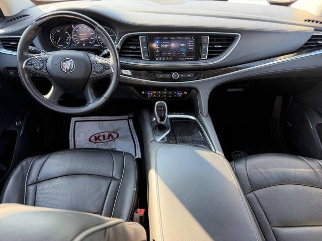 Used 2021 Buick Enclave Avenir w/ Avenir Technology Package AWD/4WD image 11