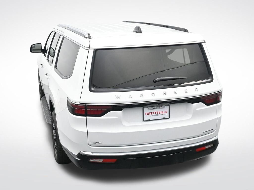 Used 2024 Jeep Wagoneer L Series II w/ Flexible Seating Group image 28