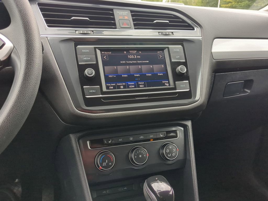 Used 2022 Volkswagen Tiguan S image 19
