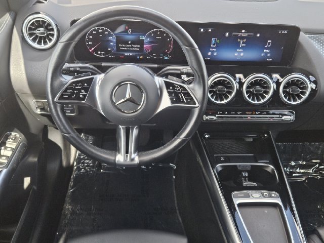 Used 2025 Mercedes-Benz GLA 250 image 26