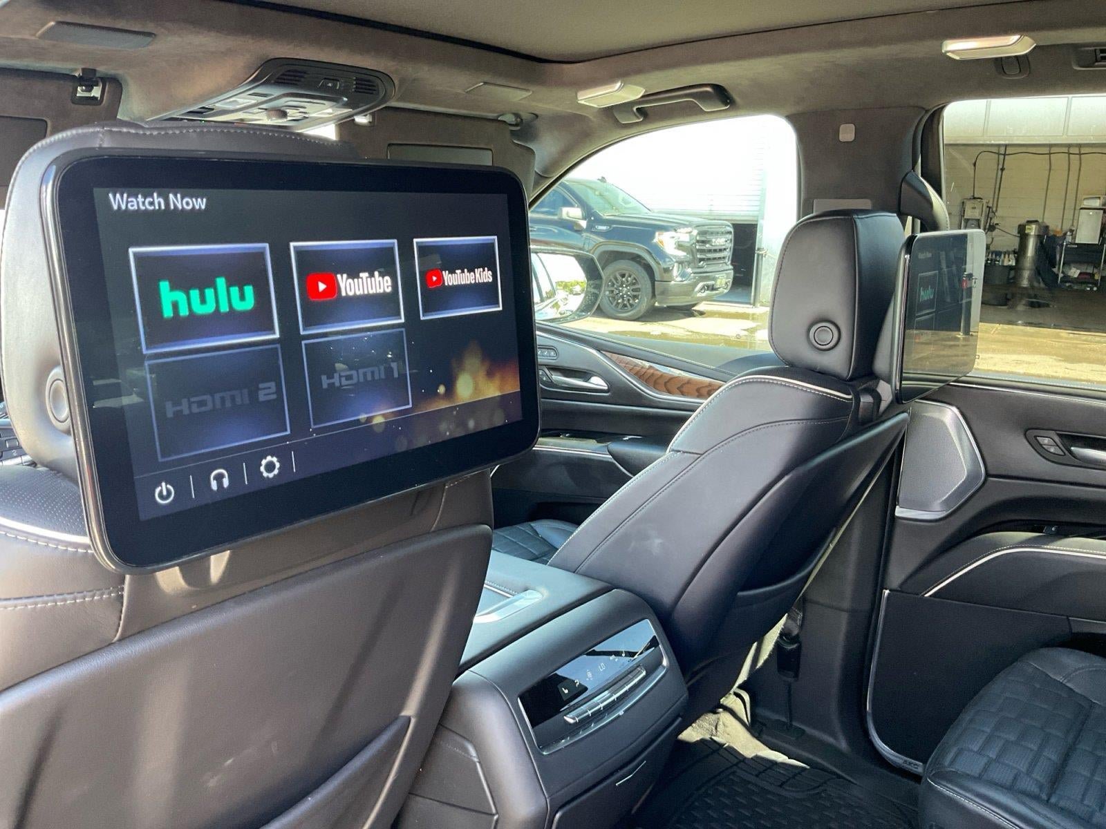 Certified 2024 Cadillac Escalade Sport Platinum w/ LPO, ONYX Package AWD/4WD image 19