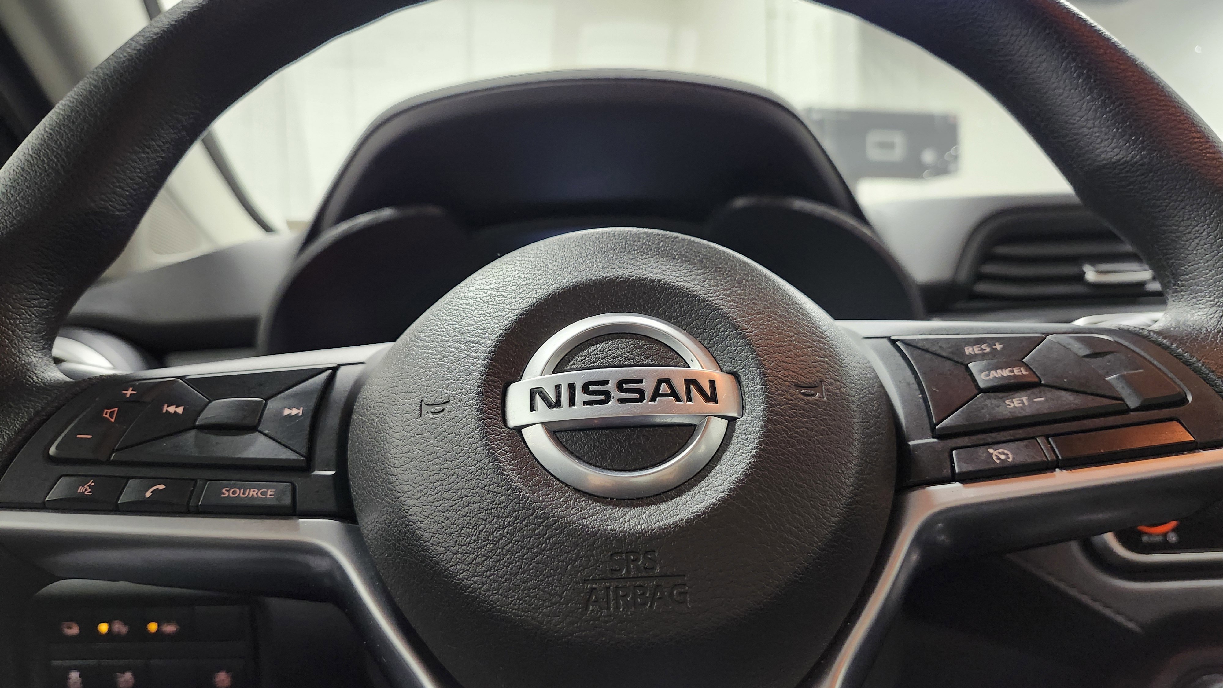 Used 2020 Nissan Versa S image 23