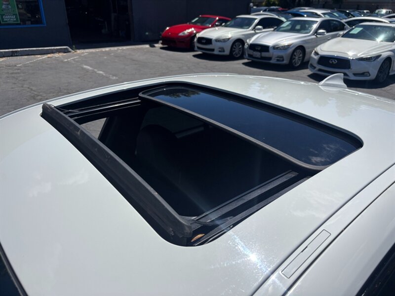 Used 2020 BMW M340i w/ Premium Package RWD image 18