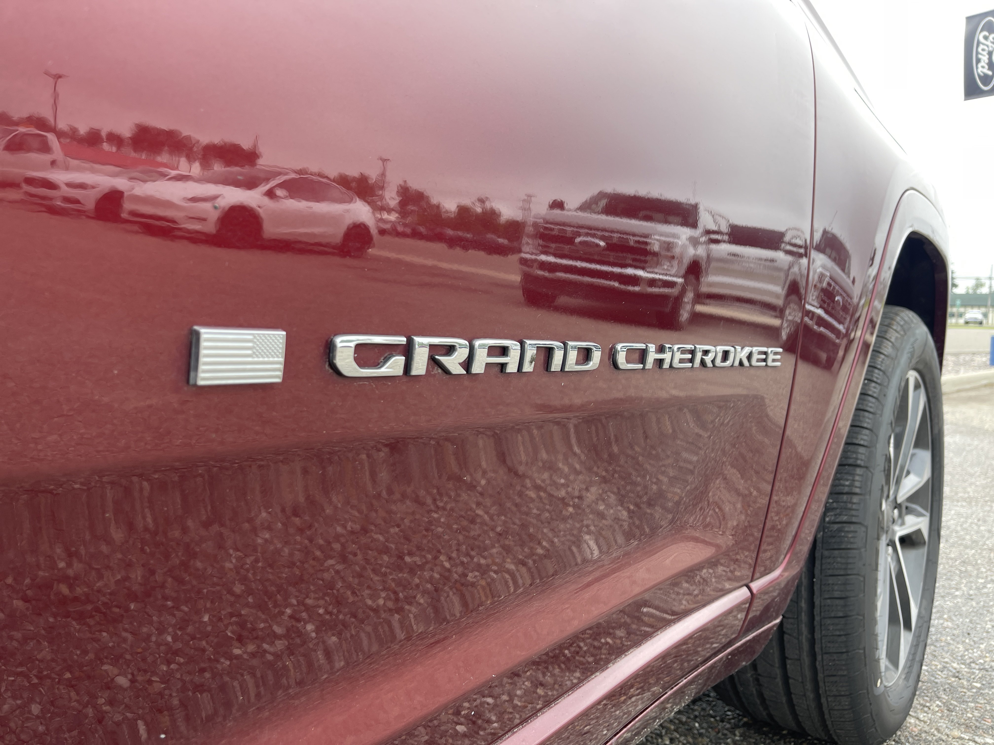 Used 2023 Jeep Grand Cherokee Overland w/ Adv Protech Group III AWD/4WD image 29
